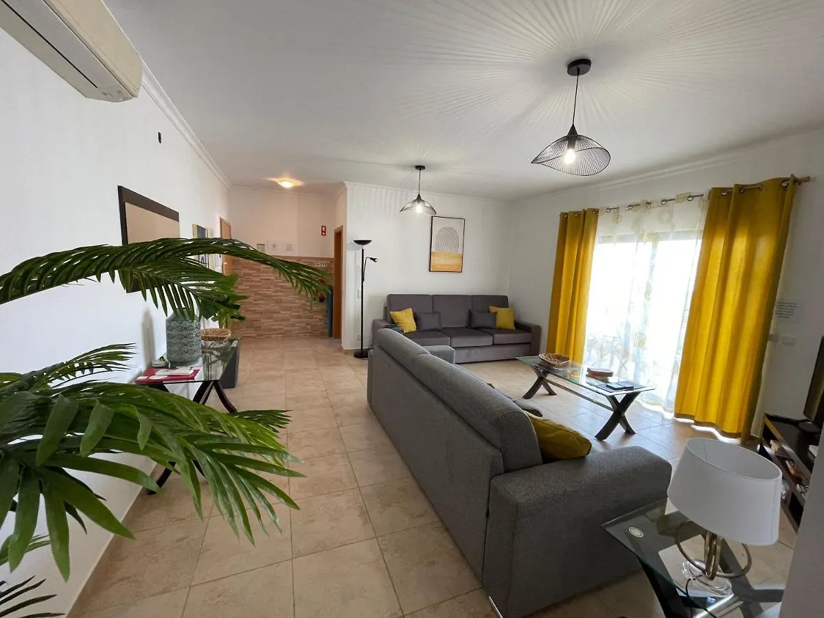 Lucas House 3 - Garden Apartment Lagos