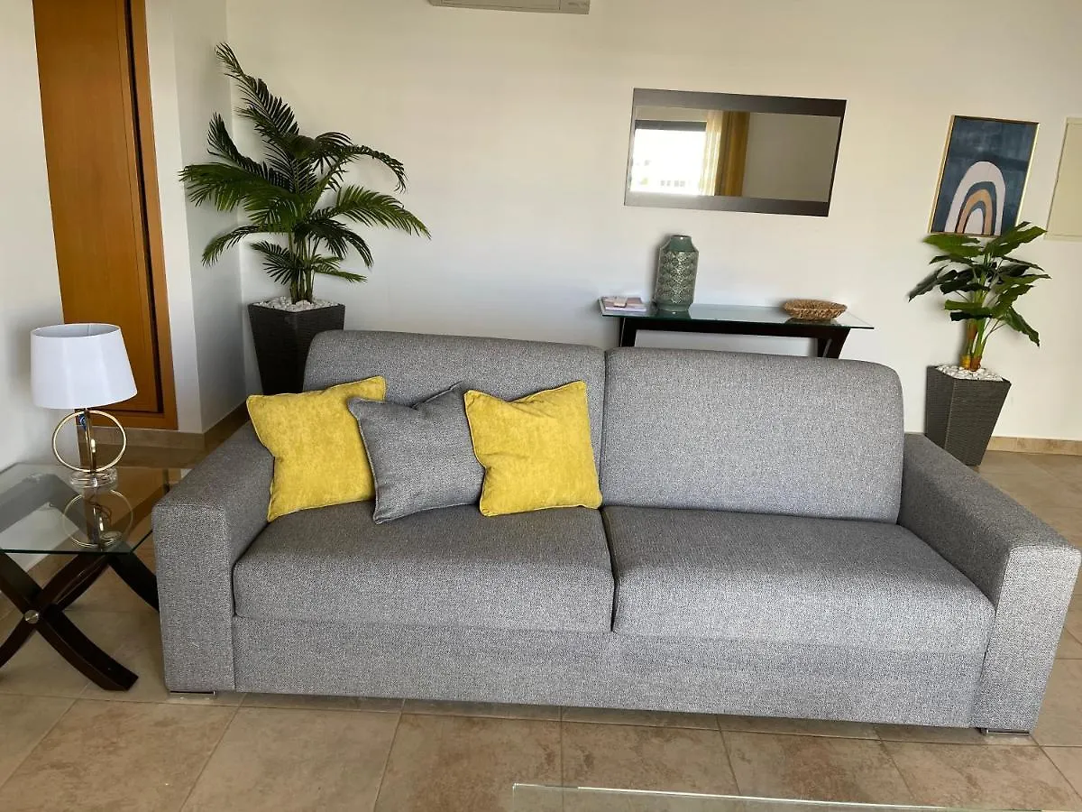 Lucas House 3 - Garden Apartment Lagos 0*,